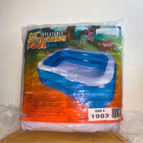 Inflatable Swimming Pool 82” Fits 2 Adults Or 3-5 Children - Picture 1 of 3